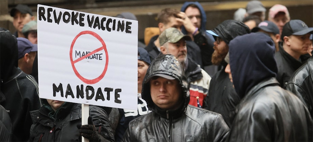 Cops Who Don't Get Vaccinated Betray Our Oath to Protect