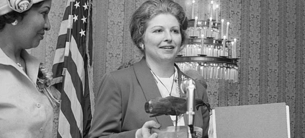 Sarah Weddington: Tributes Paid to Lawyer Who Argued and Won Roe v Wade