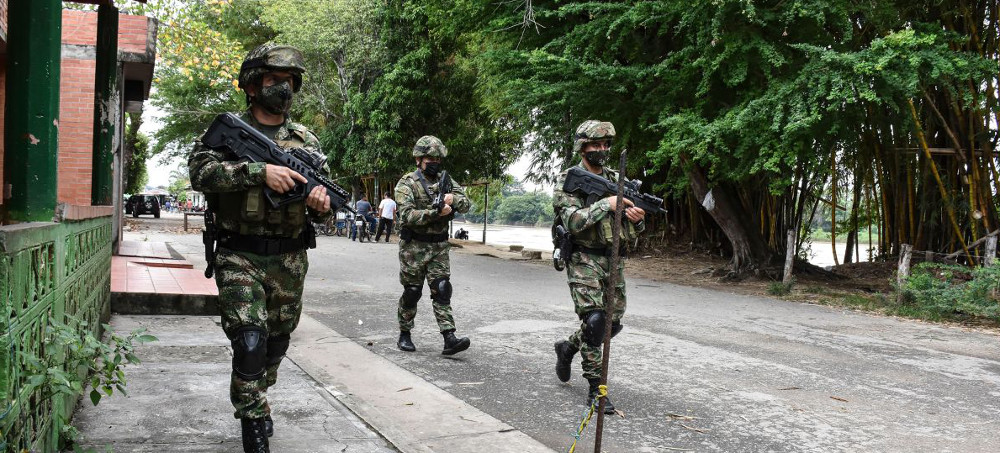 Clashes Among Armed Groups Displace 176 Colombians in Arauca