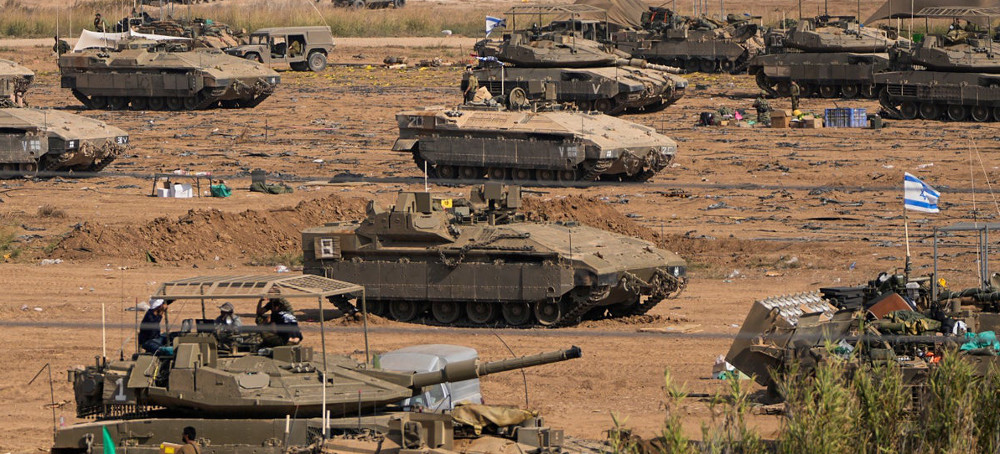 Israeli Troops, Tanks and Bulldozers Enter Gaza in Overnight Raid